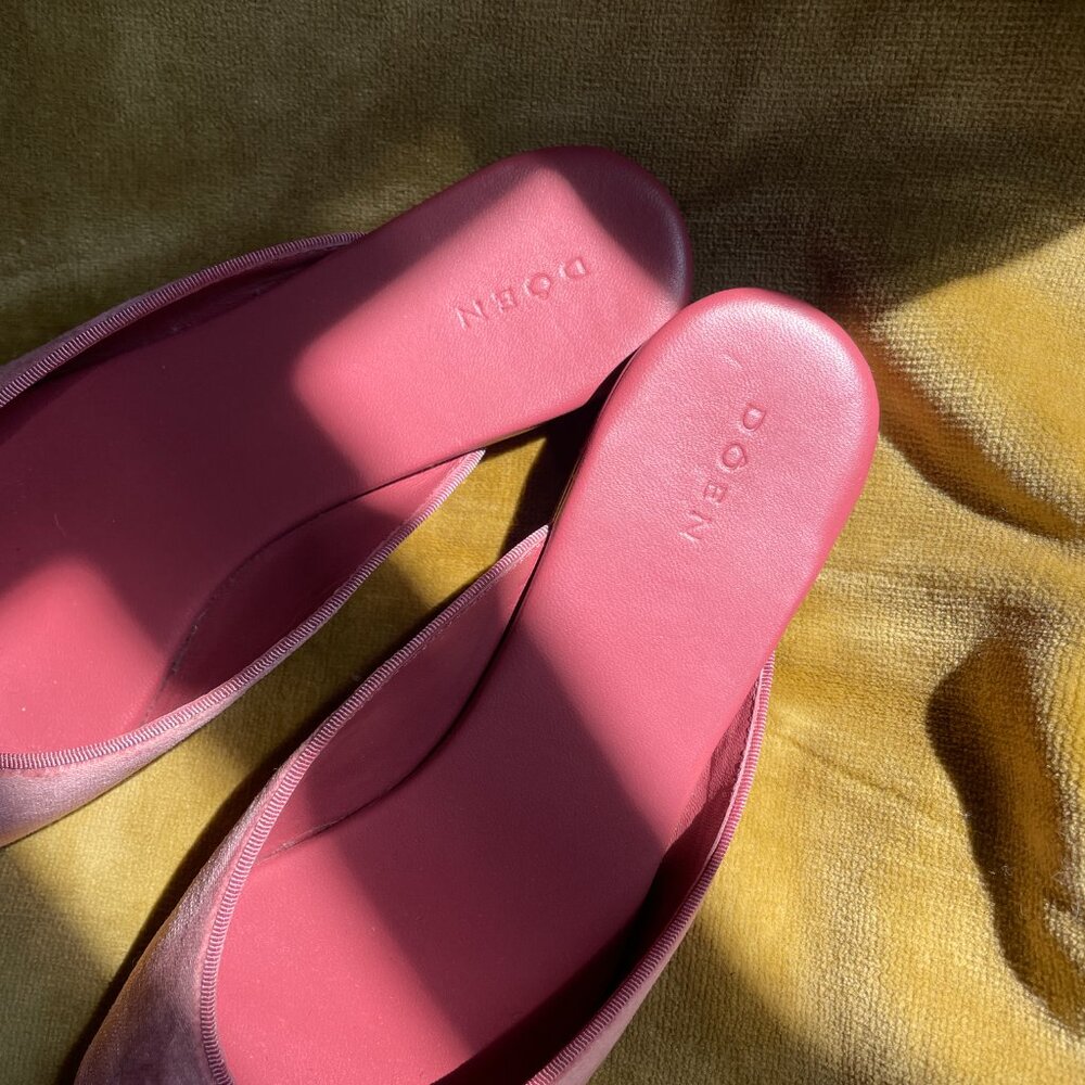 NWT DŌEN  The Wren Mule in Blush Velvet Slip On - Picture 4 of 4